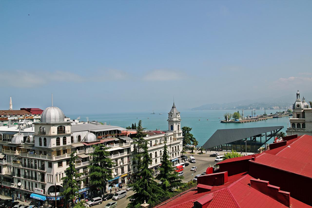 Mardi Plaza Hotel Batumi Ngoại thất bức ảnh