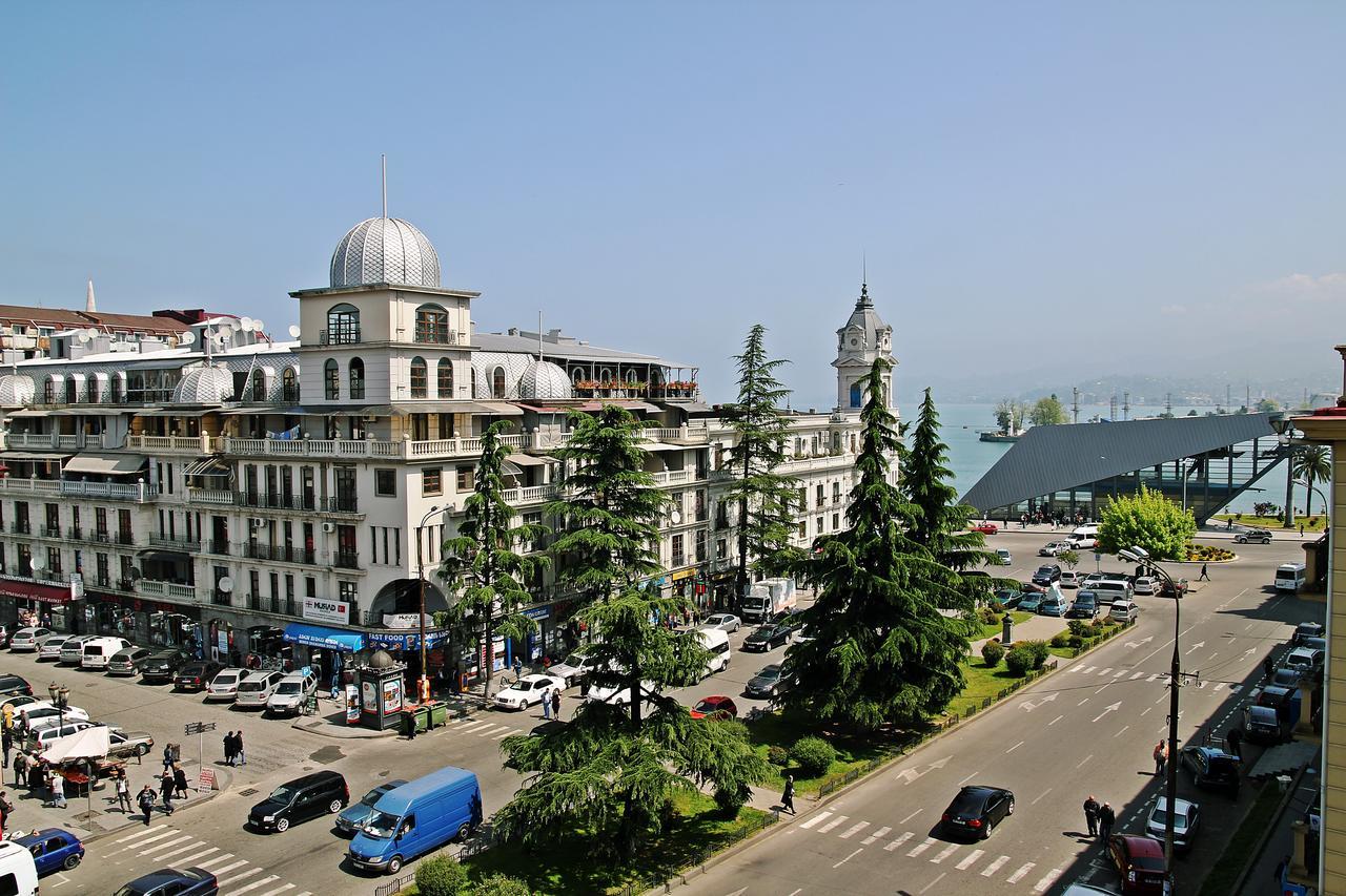 Mardi Plaza Hotel Batumi Ngoại thất bức ảnh