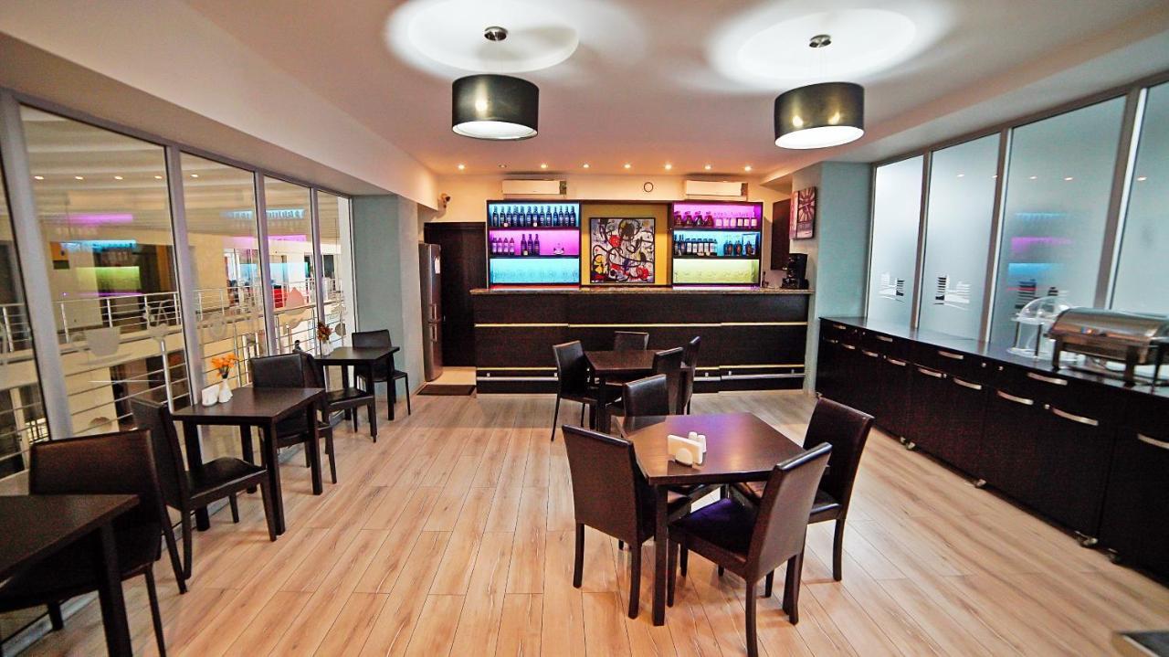 Mardi Plaza Hotel Batumi Ngoại thất bức ảnh