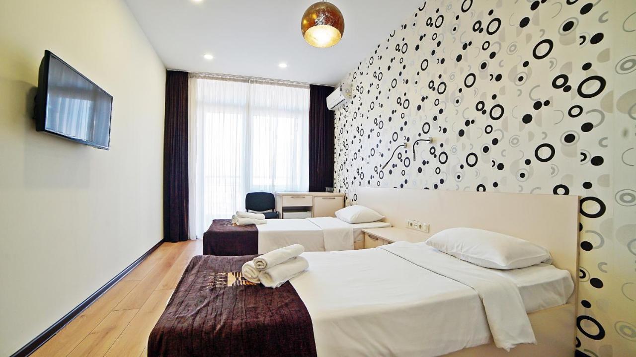 Mardi Plaza Hotel Batumi Ngoại thất bức ảnh