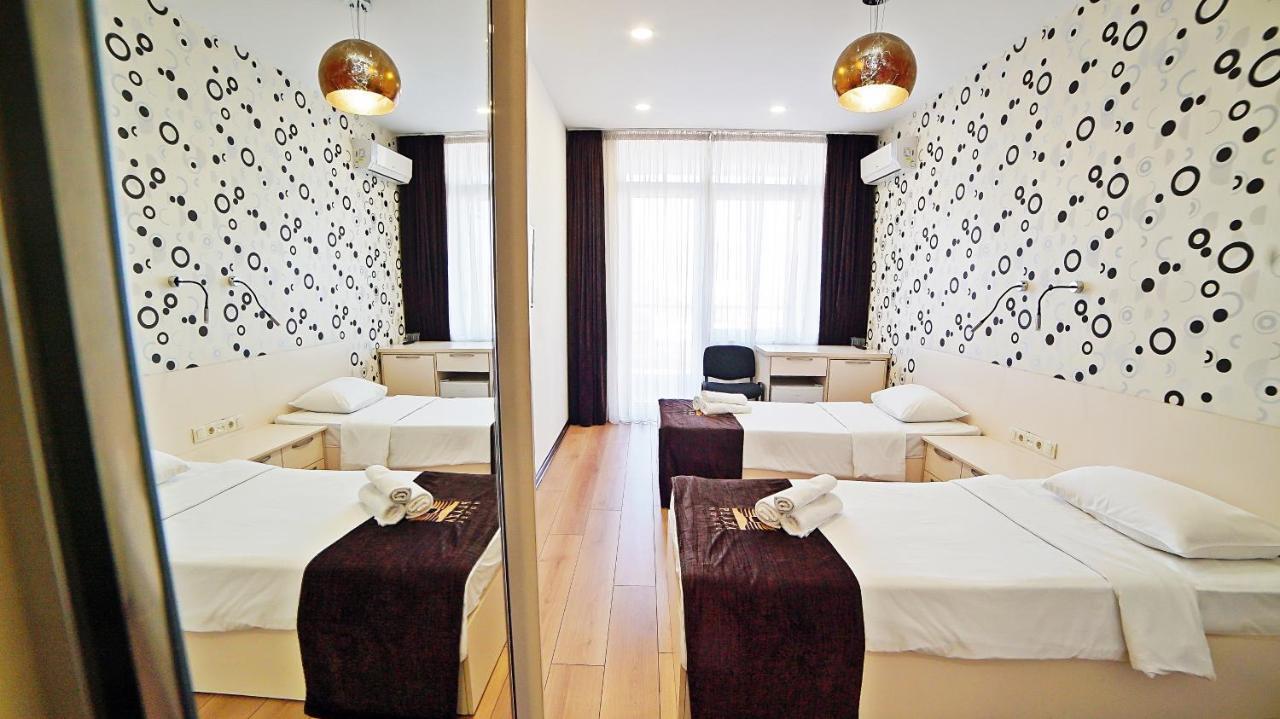 Mardi Plaza Hotel Batumi Ngoại thất bức ảnh