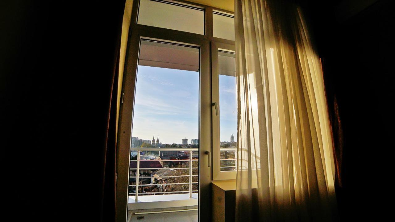 Mardi Plaza Hotel Batumi Ngoại thất bức ảnh