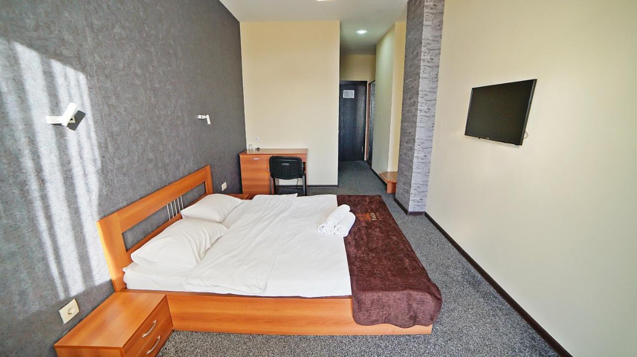 Mardi Plaza Hotel Batumi Ngoại thất bức ảnh