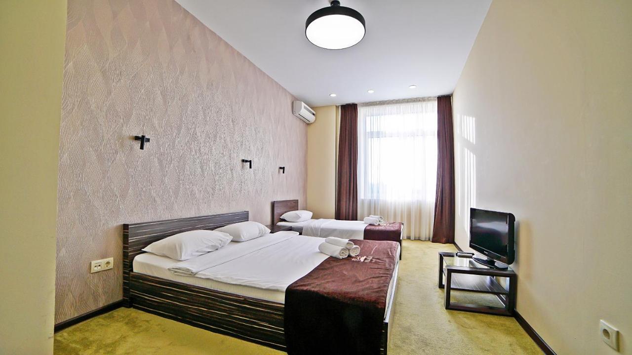 Mardi Plaza Hotel Batumi Ngoại thất bức ảnh